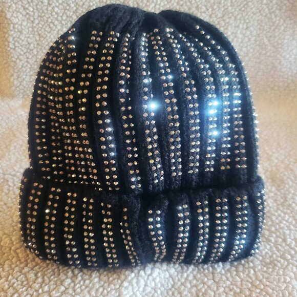 NWOT! DAVID & YOUNG Studded Knit Beanie in Black - OS - Picture 5 of 6